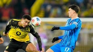 老詹26+10东契奇24分&6犯 字母21分雄鹿送湖人两连败